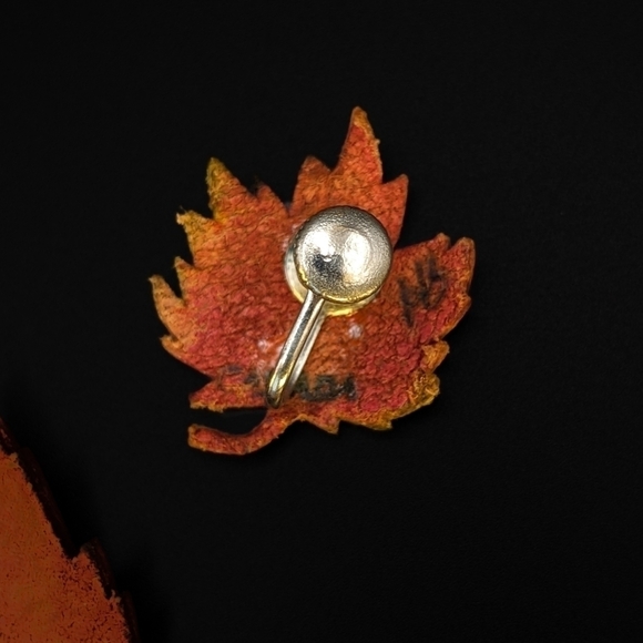 Vintage Autumn Leather Maple Leaf Brooch and Earrings Set - Cottagecore - Picture 4 of 7